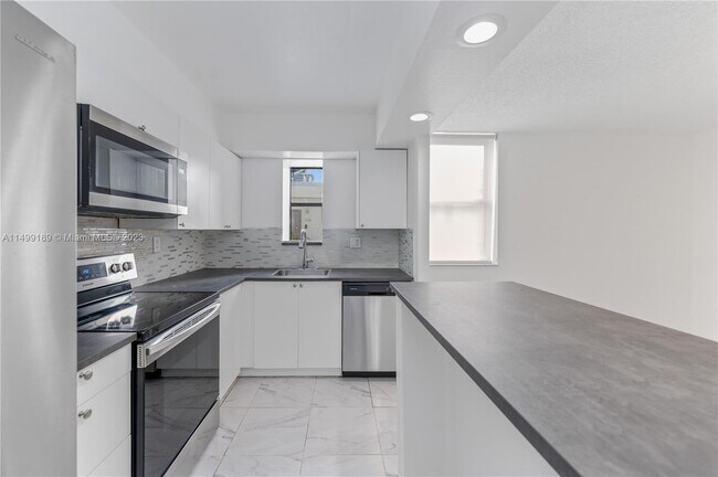 Foto del edificio - 20301 NE 30th Ave
