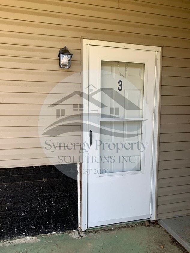 Primary Photo - Sherman Place 403