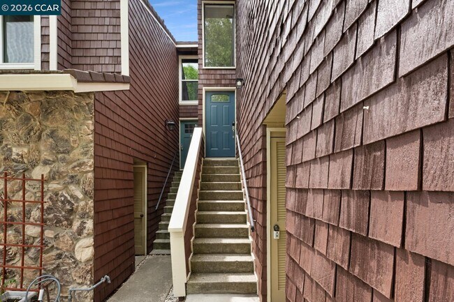 Foto del edificio - 238 Thistle Cir