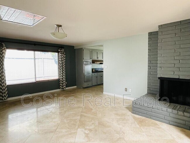 Building Photo - 6853 Mewall Dr