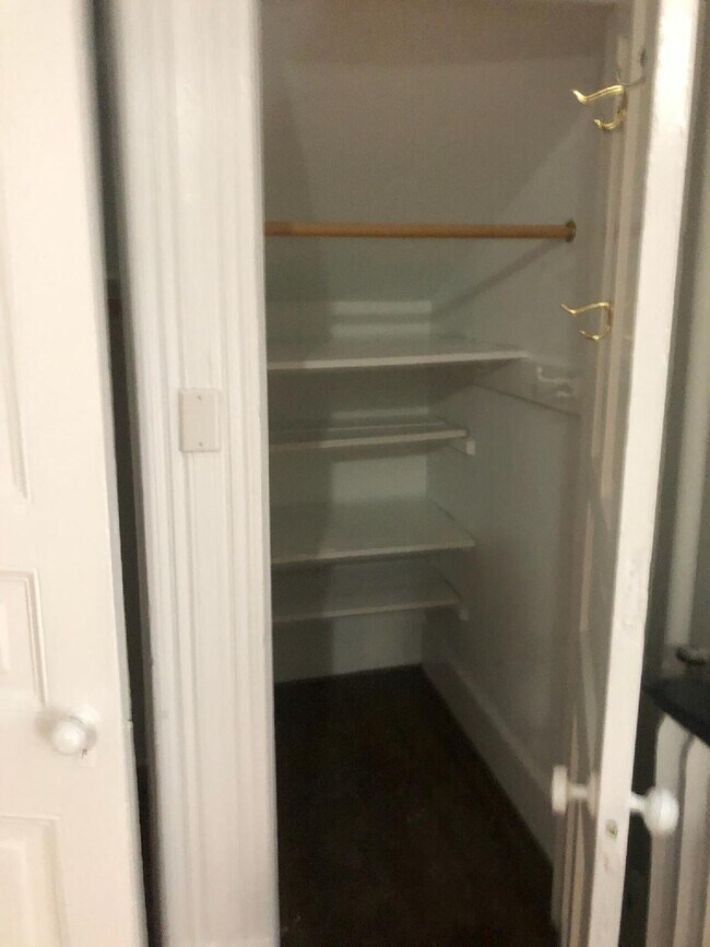 Foto del edificio - 1672 N Astor St