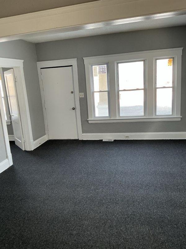 Foto del edificio - 9904 Manor Ave