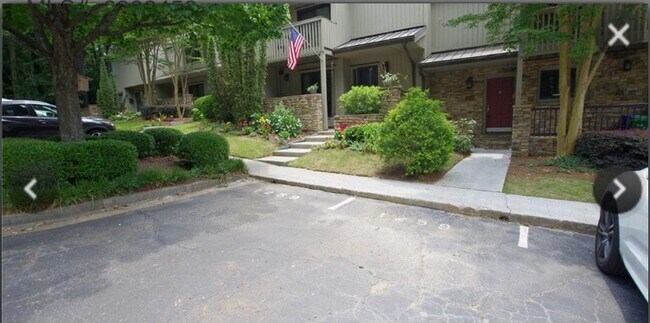 Foto del edificio - 1259 Druid Knoll Dr NE