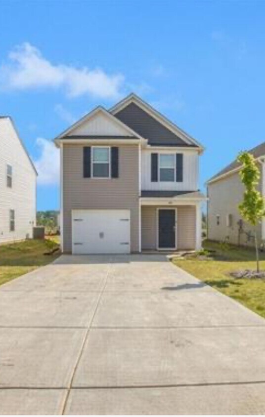 Primary Photo - 447 Seaborn Cir