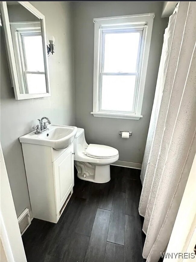 Foto del edificio - 93 Century Dr