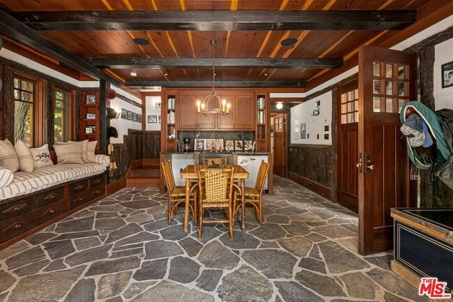14400 Sunset Blvd, Los Angeles, CA 90272 - House Rental in Los Angeles ...