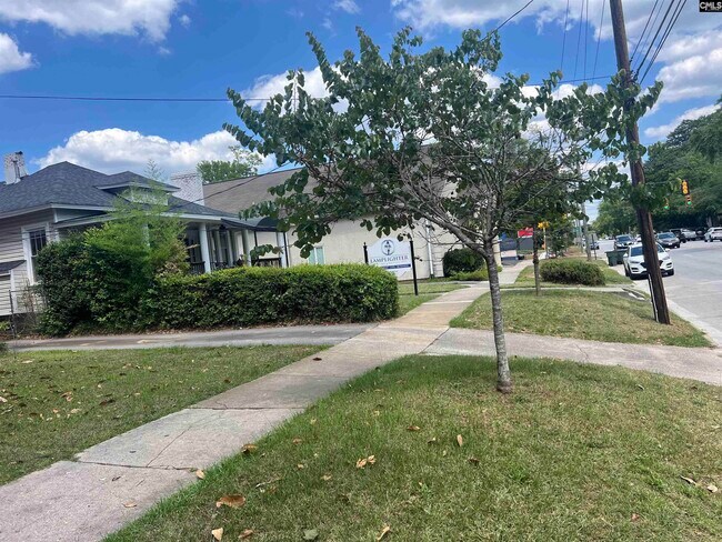 Foto del edificio - 2321 Devine St