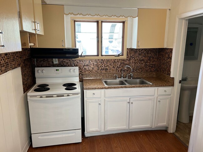 Foto del edificio - Beautiful 3 Bed/1 Bath Single Family Home ...