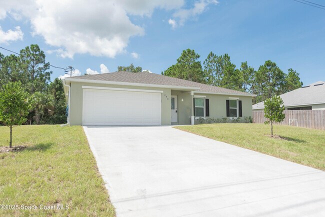 Foto del edificio - 2638 Lakeland Ave