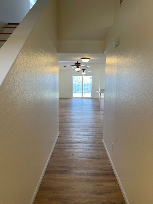 Building Photo - 16830 Huntington Ln