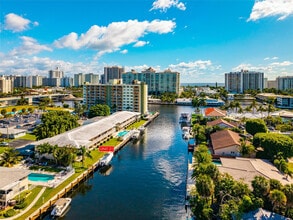 Building Photo - 2866 NE 30th St