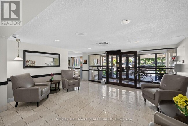 Photo du bâtiment - 1505 Baseline Rd