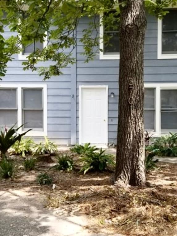 Building Photo - 3701 SW 29th Terrace