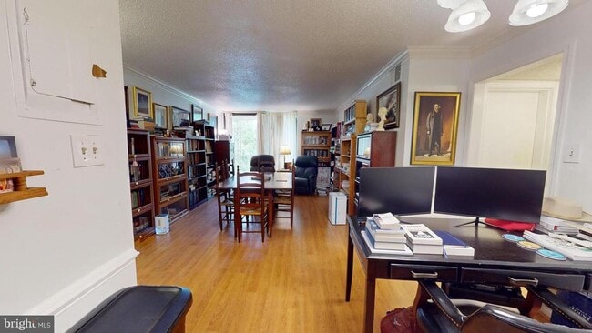 Foto del edificio - 3101 Patrick Henry Dr