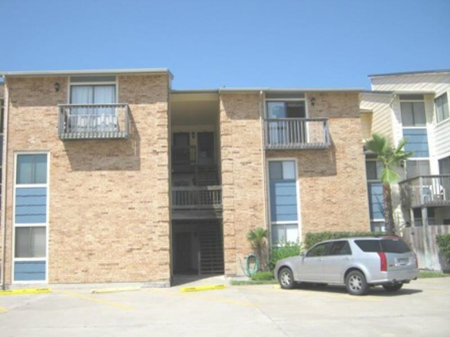 Building Photo - 15425 Fortuna Bay Dr