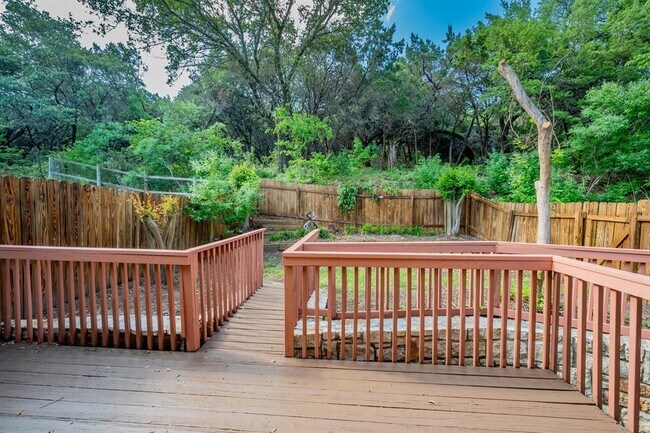Foto del edificio - 6616 Mesa Hollow Dr