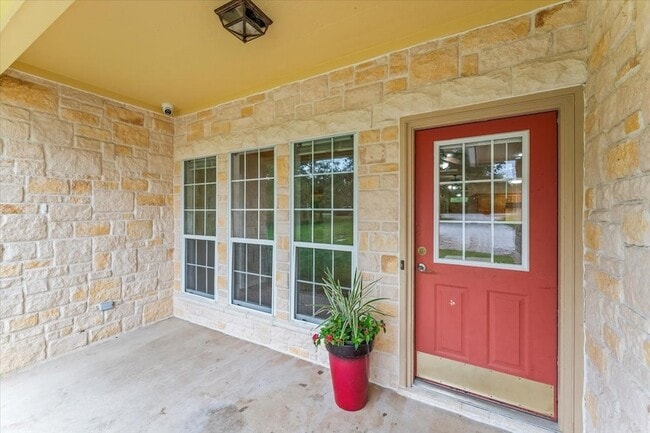 Building Photo - 10 Lowery Ln