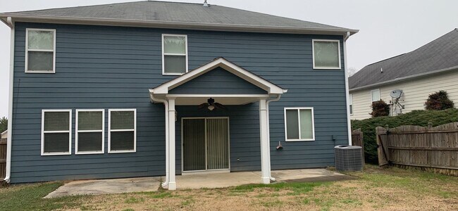 Foto del edificio - A Home To Grow In To