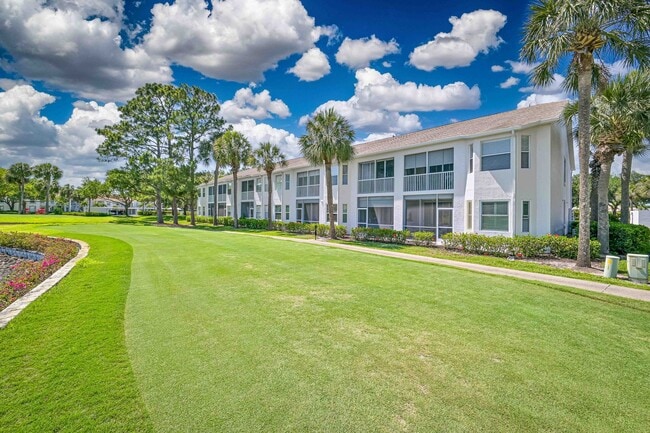 Building Photo - ** Country Creek 2 + Den Condo ~ Bundled G...