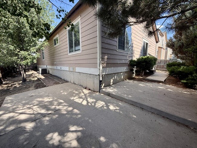 Photo - 7070 Mountain Creek Grove (Colorado Springs, CO) House
