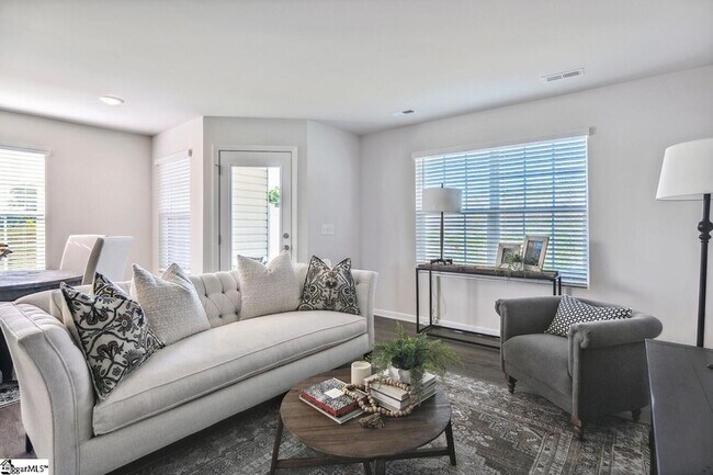 Foto del edificio - 420 Kinbrace Ct