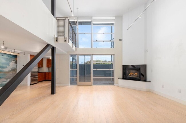 Building Photo - 1221 Harrison St