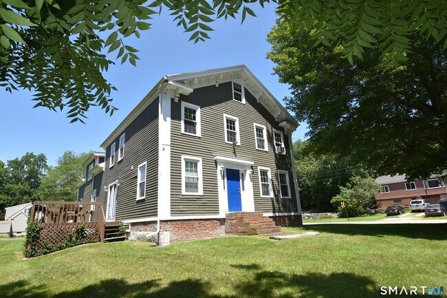 Foto del edificio - 139 Hewitt Rd
