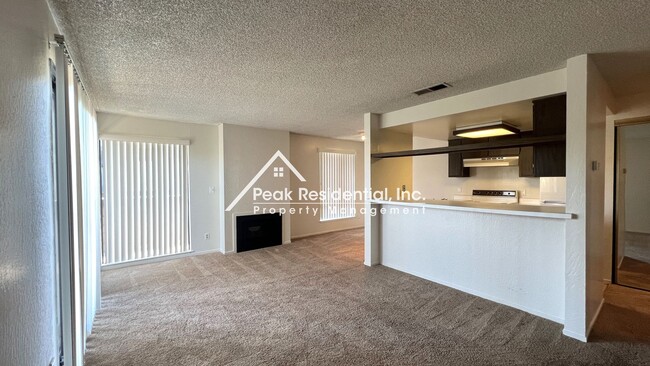 Building Photo - A Charming Timberlake 1bd/1ba Condo - Near...