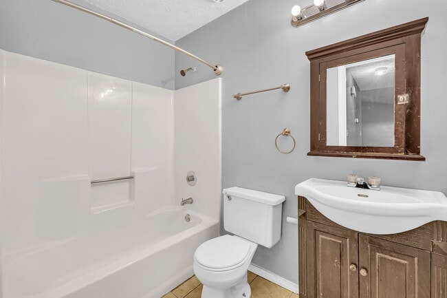 Building Photo - Ashbill