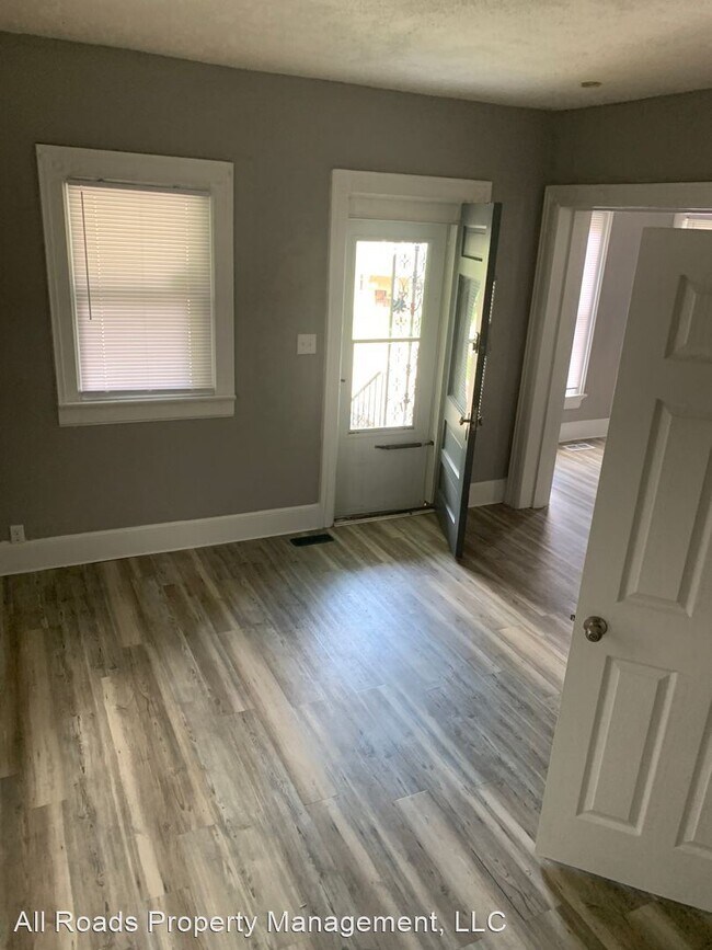 Foto del edificio - 3 br, 1.5 bath House - 139 Gunckel Ave