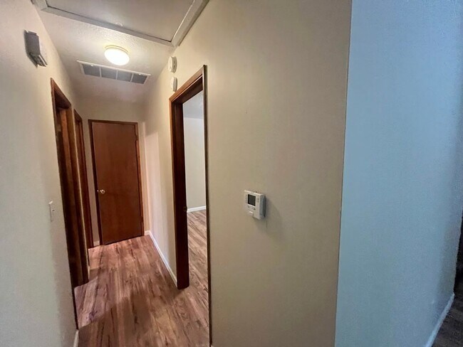 Foto del edificio - 4122-4130 SE Howe St