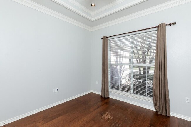 Foto del edificio - 6235 Gracemount Ln