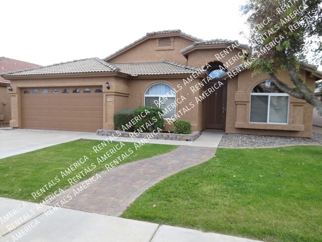Building Photo - 4305 E Cottonwood Ln