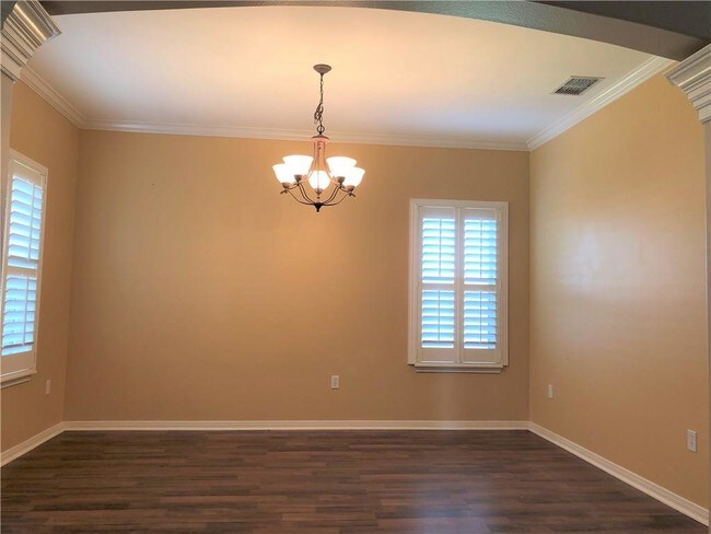 Foto del edificio - 322 San Rafael Dr