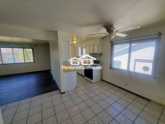 Building Photo - 9324 W Allyn St