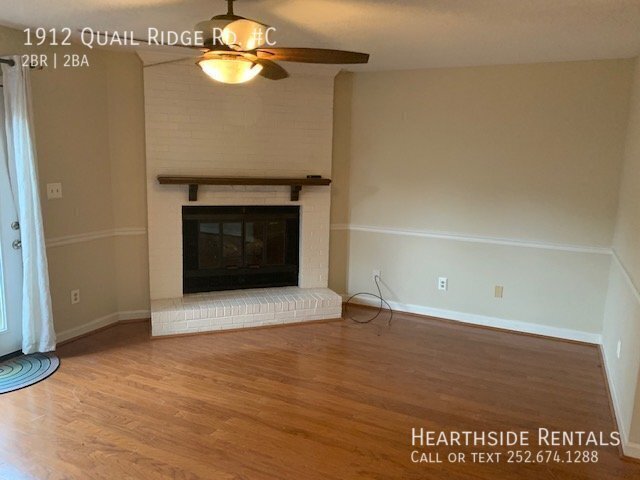 Foto del edificio - "Charming 2-Bed Townhouse Retreat with Fir...