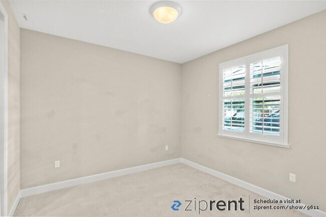 Foto del edificio - 5506 Esprit Way