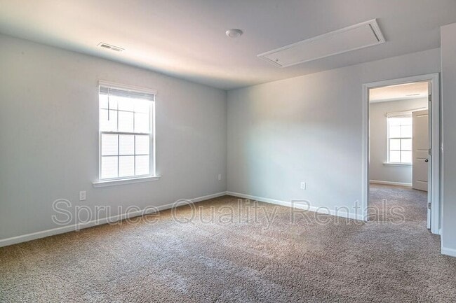 Building Photo - 965 Bosemon St