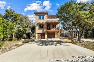 Foto del edificio - 1216 Canyon Lake Dr