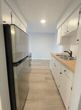 Building Photo - 471 Tecumseh Rd W