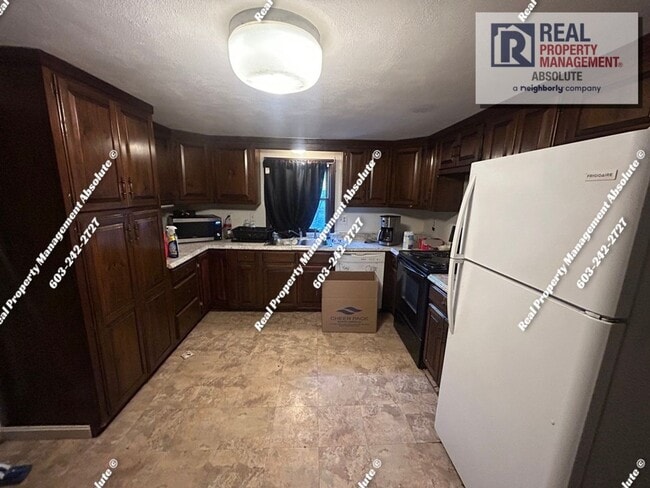 Building Photo - 3 Bedroom Single Family Home Downtown Nashua