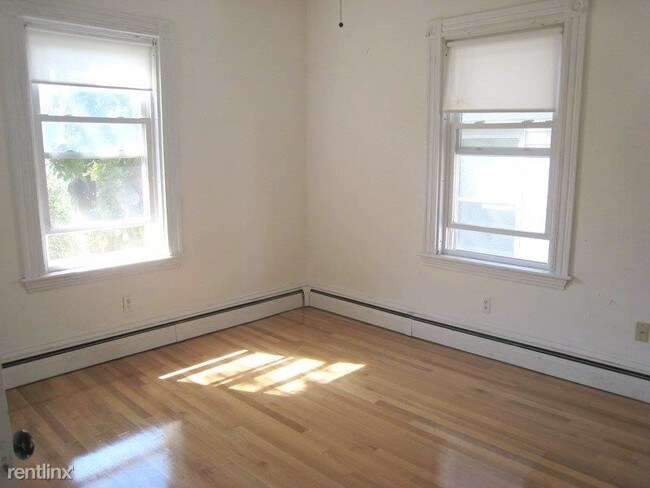 Building Photo - 1522 Cambridge St