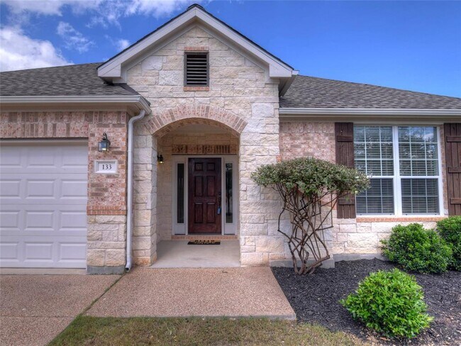 Foto del edificio - 133 Rain Lily Cir
