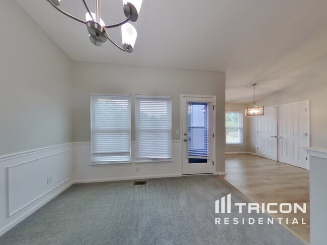 Foto del edificio - 15892 W 157th Terrace