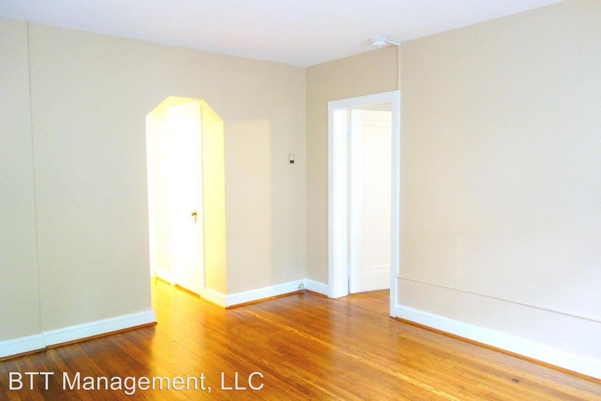 Foto principal - 8409 Greenwood Ave