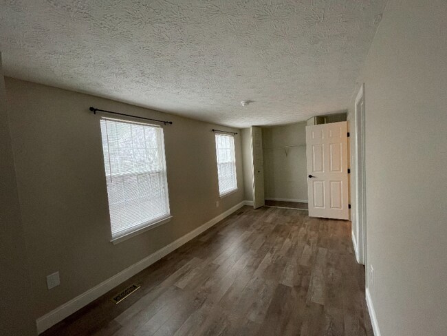 Foto del edificio - 7872 St Bridget Ln