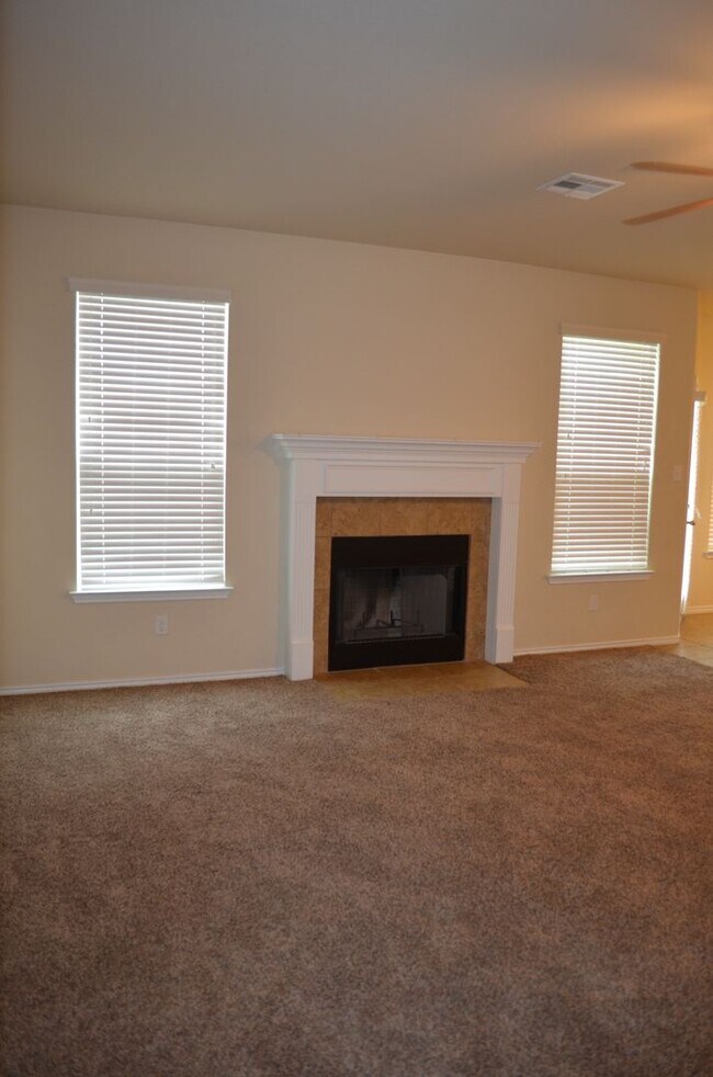 Building Photo - 2402 Black Orchid Dr