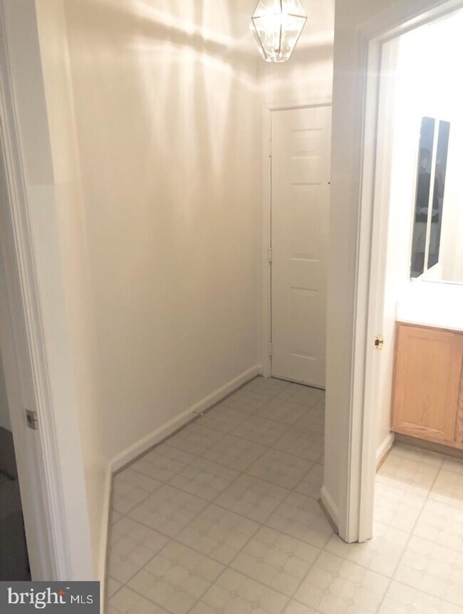 Building Photo - 7505 Calderon Ct