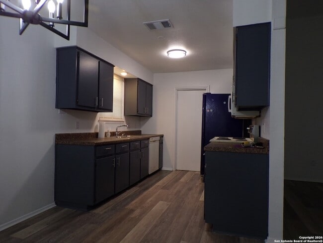 Foto del edificio - 4163 Freestone St