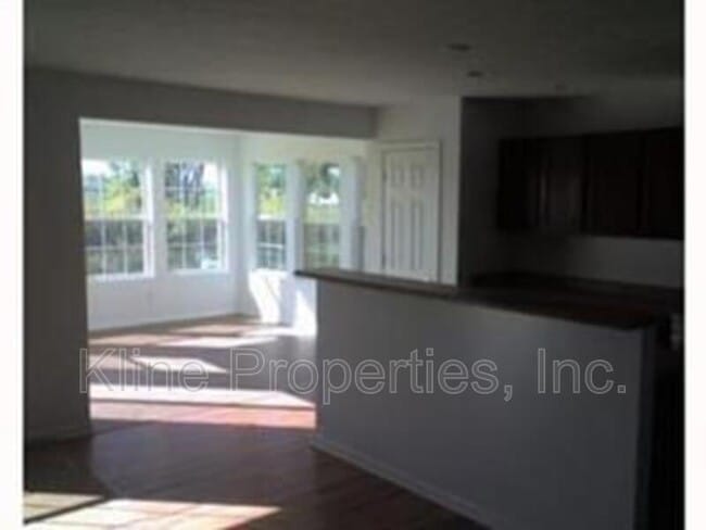 Building Photo - 8005 Harshaw Dr